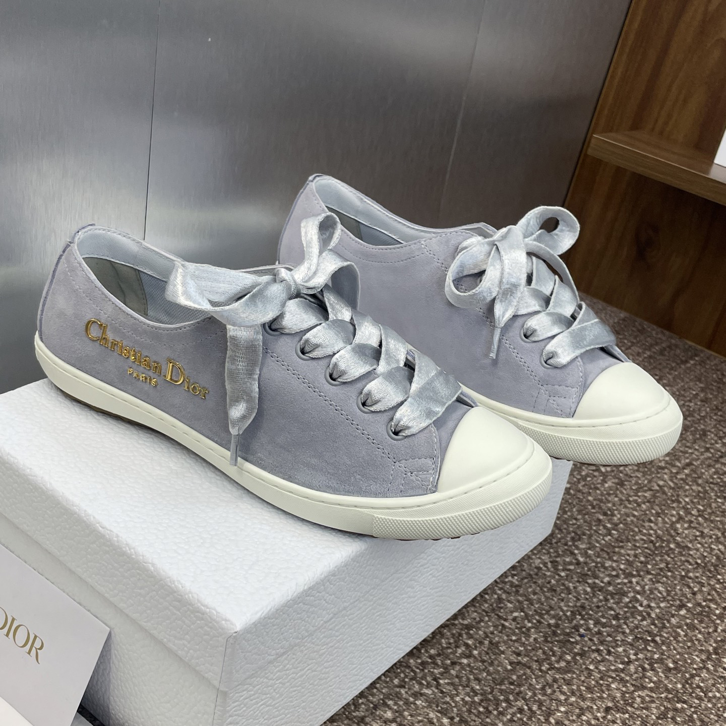 Dior 디올 럭키 스니커즈 2507151403