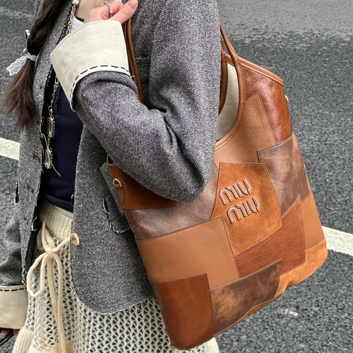 MIUMIU 미우미우 아이비 가죽 패치워크백  hobo0980