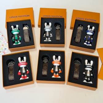 LOUIS VUITTON 루이비통 키링 #191451122