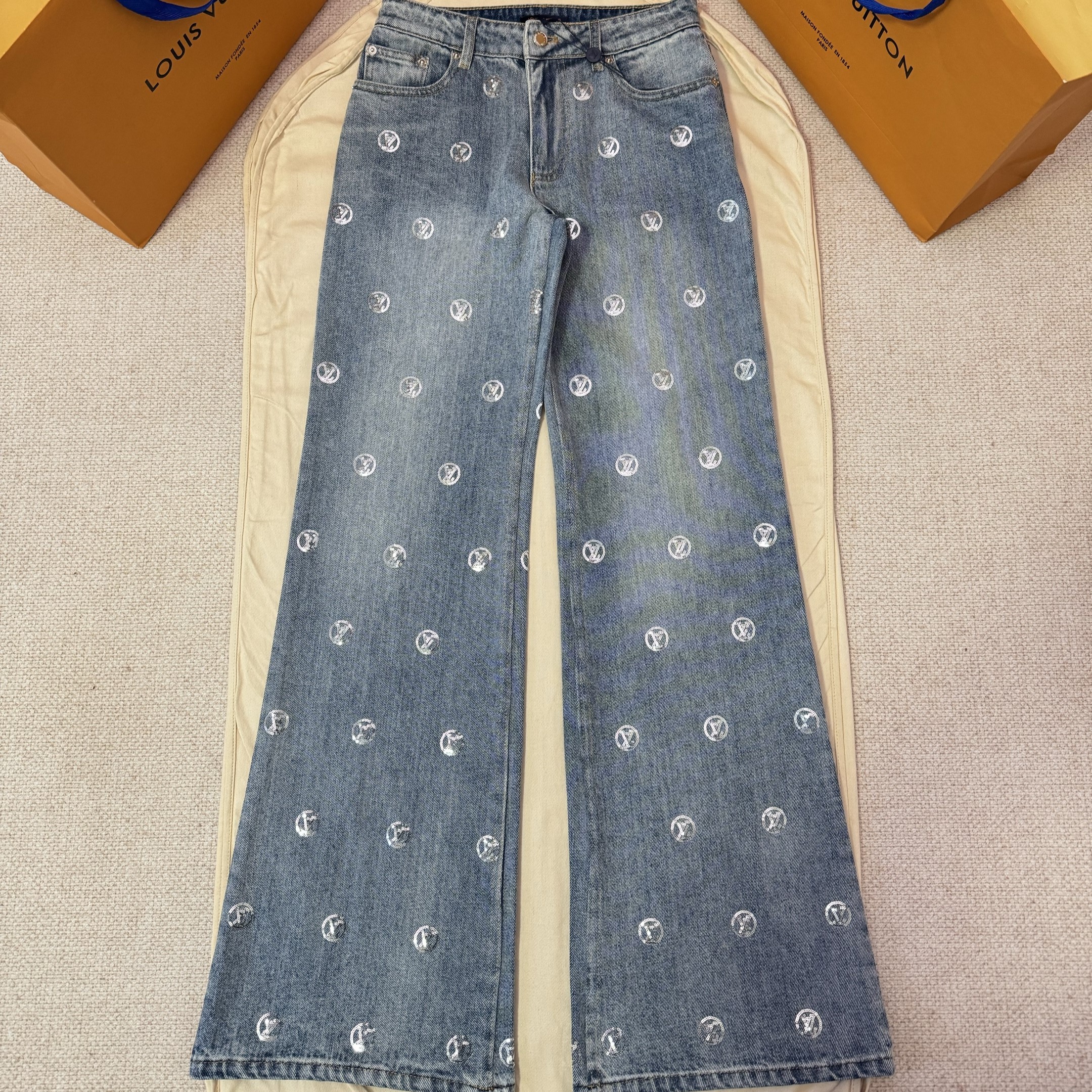 LOUIS VUITTON 루이비통 데님 벨톱팬츠 1AIVQO #16556110
