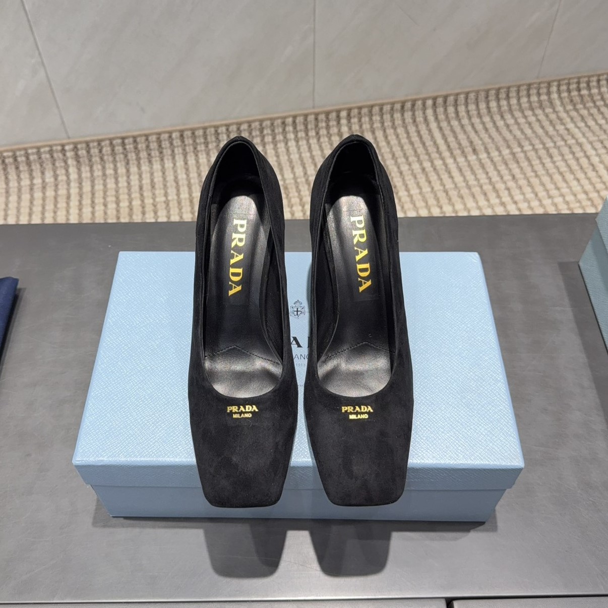 PRADA 프라다 신발 스퀘어 토 블록힐 펌프스 #22286119
