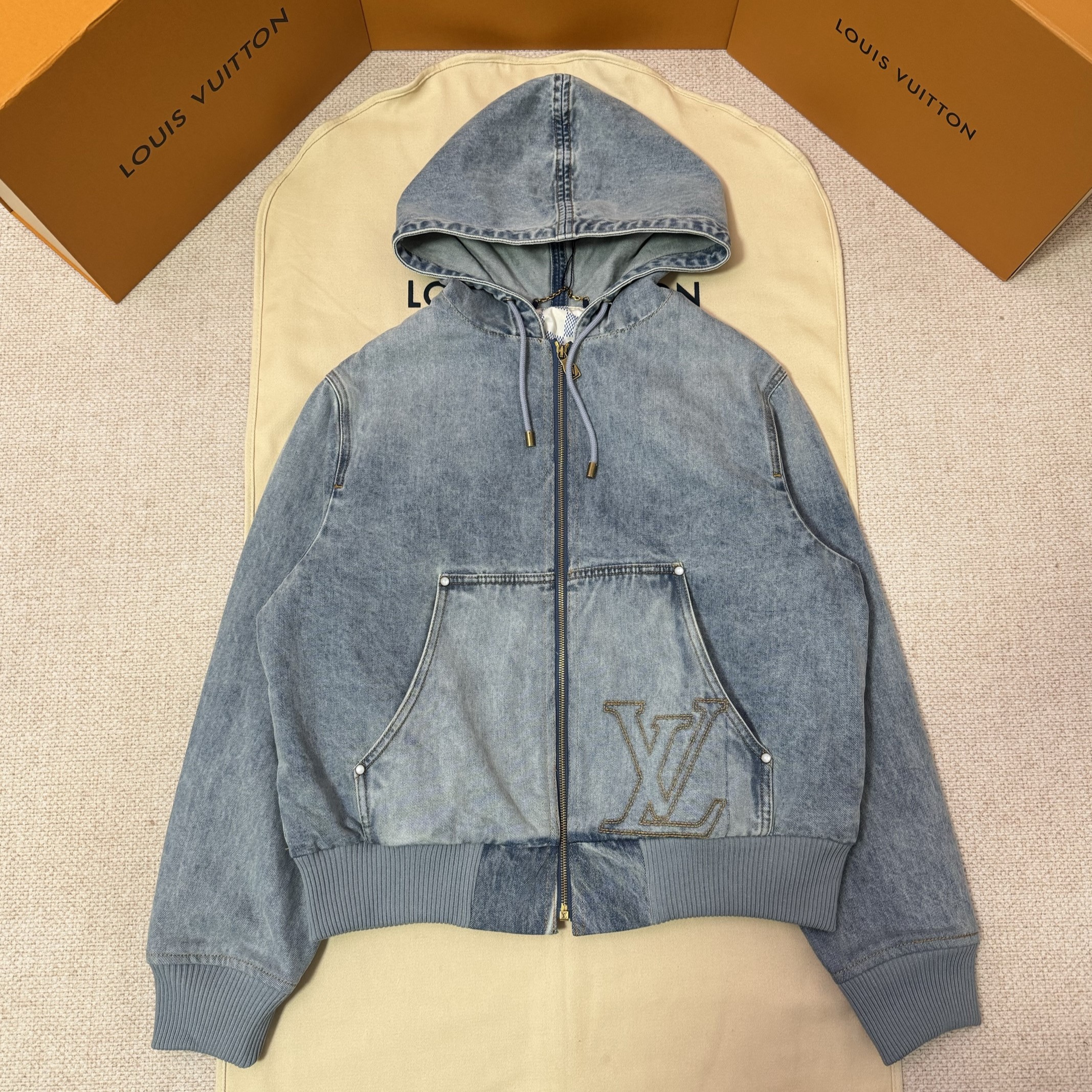 LOUIS VUITTON 루이비통 데님 후드 자켓 1AJBAQ #13206120
