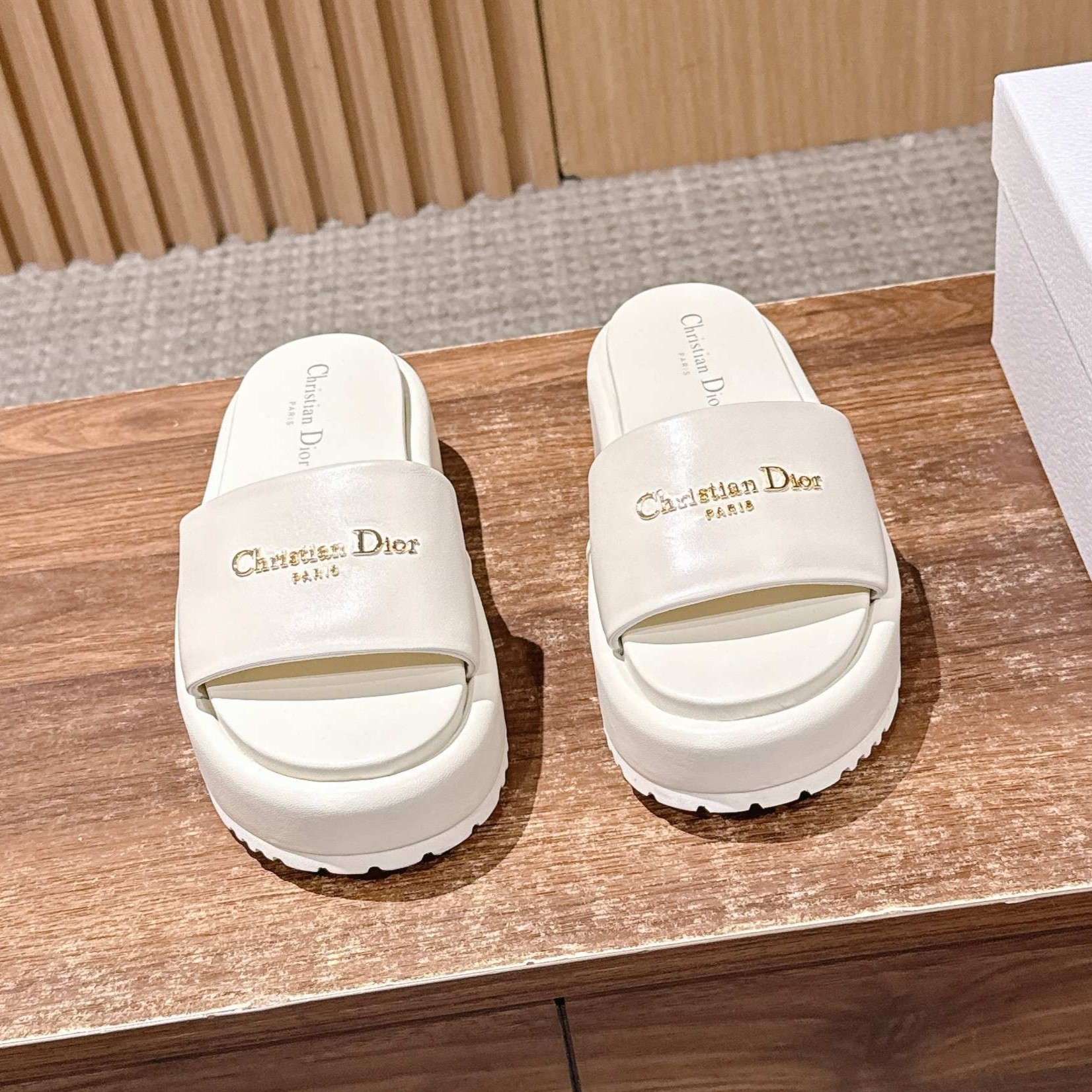 DIOR 디올 플랫폼 슬라이드 슬리퍼 #21236120