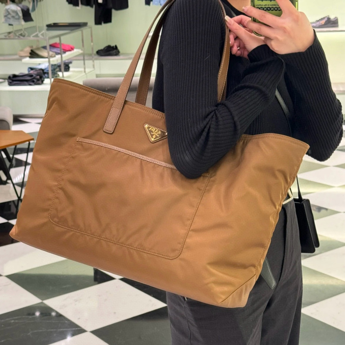 PRADA 프라다 사피아노 리나일론 토트백 1BG555
