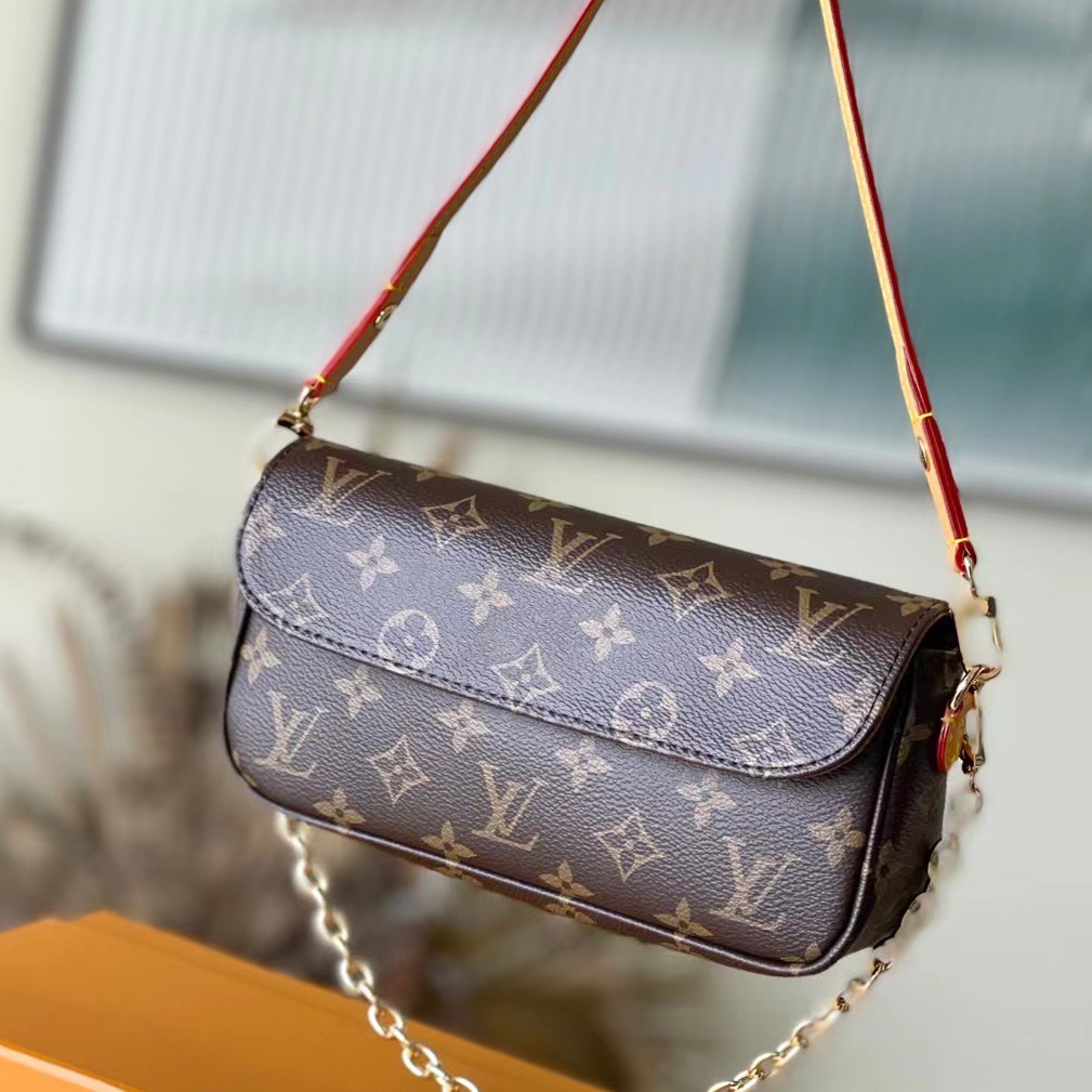 LOUIS VUITTON 루이비통 월렛 온 체인 아이비 M81911