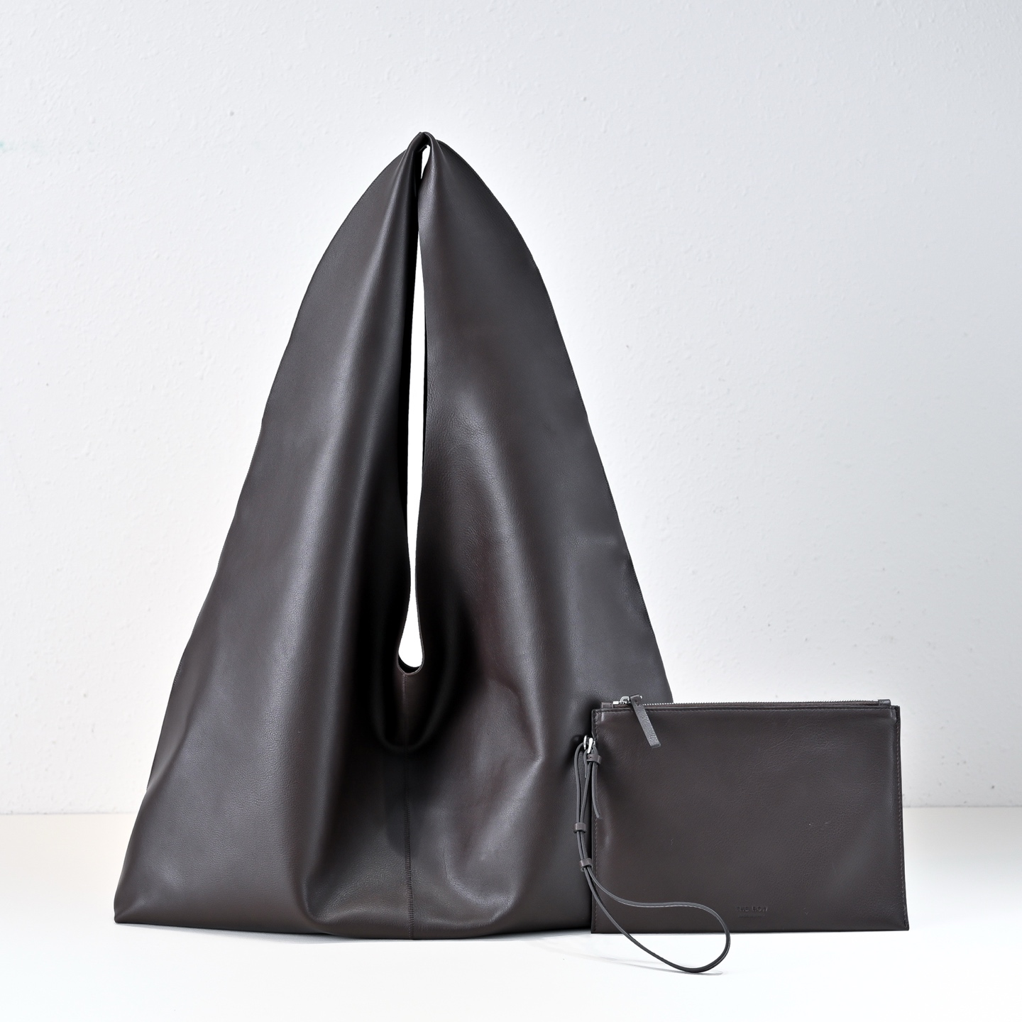 THE ROW 더로우 빈들 오버사이즈 55cm BINDLE BAG 2컬러 #14470224