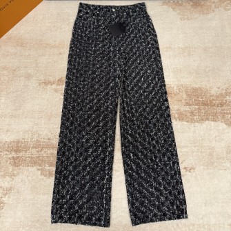 LOUIS VUITTON 루이비통 플록드 모노그램 데님 스케이트 팬츠 1AHVD4