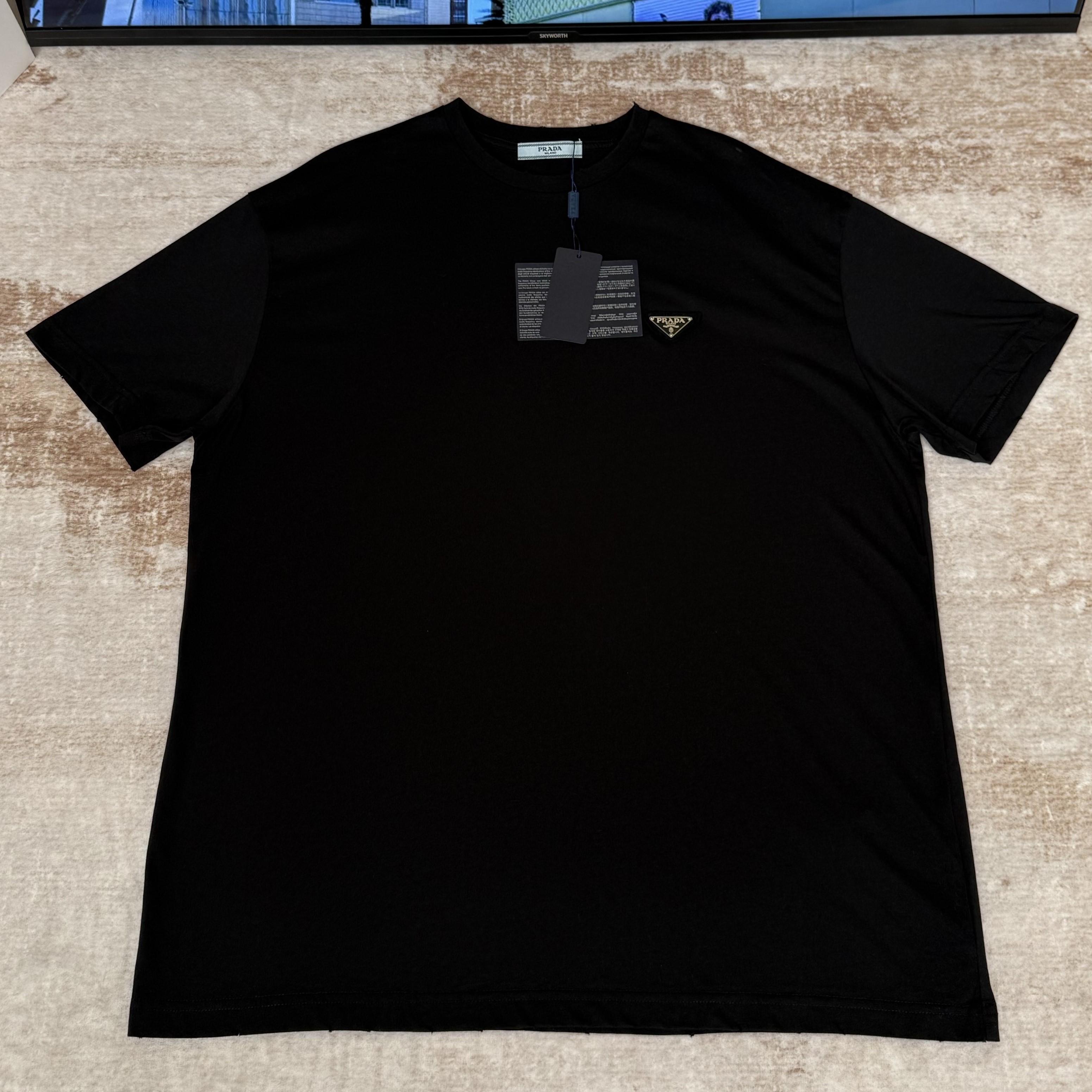 PRADA 프라다 에나멜 트라이앵글 로고 코튼 티셔츠 #506312