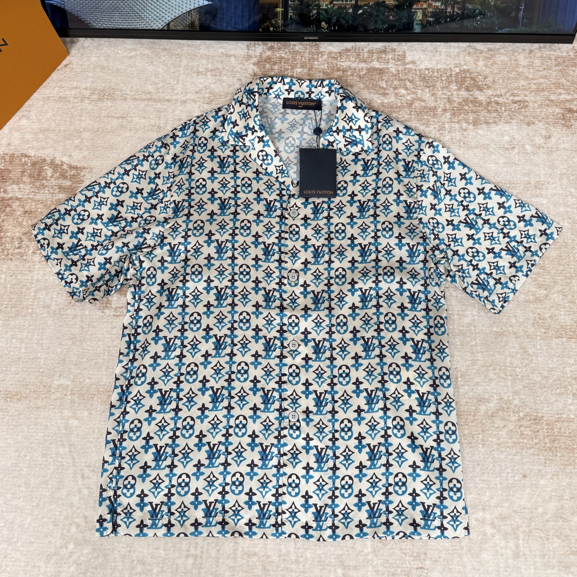 LOUIS VUITTON 루이비통 실크 혼방 숏 슬리브 셔츠 #15406316