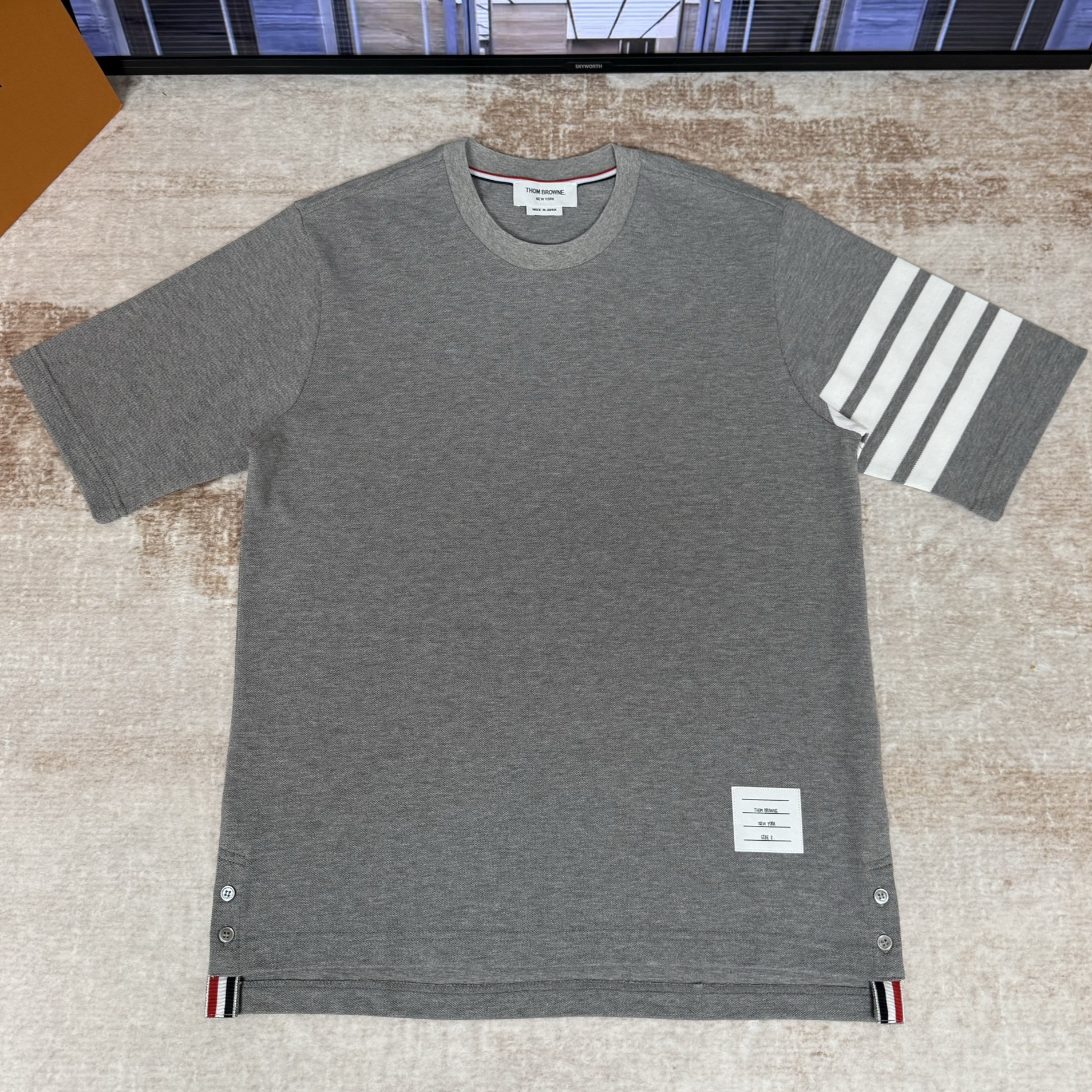 THOM BROWNE 톰브라운 코튼 4 바 숏 슬리브 티셔츠 #19116325