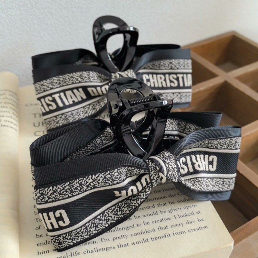 DIOR 디올 크림클립 #17106330