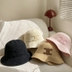 CELINE 셀린느 트리옹프 버킷 햇 - 라피아 (Triomphe Bucket Hat in Raffia)