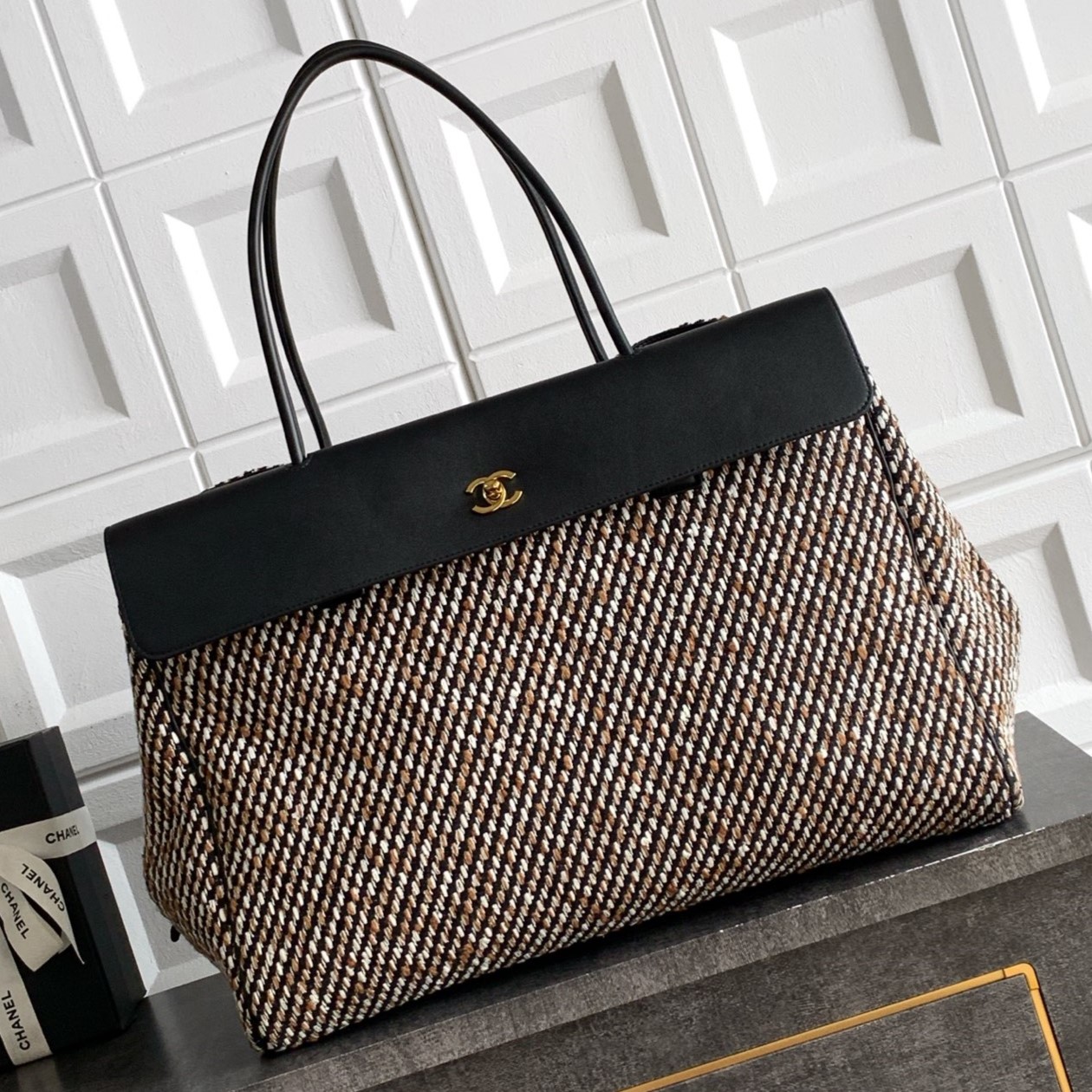 CHANEL 샤넬 라지 쇼핑백 (Large Shopping Bag) / 어반 에센셜 트위드 토트
