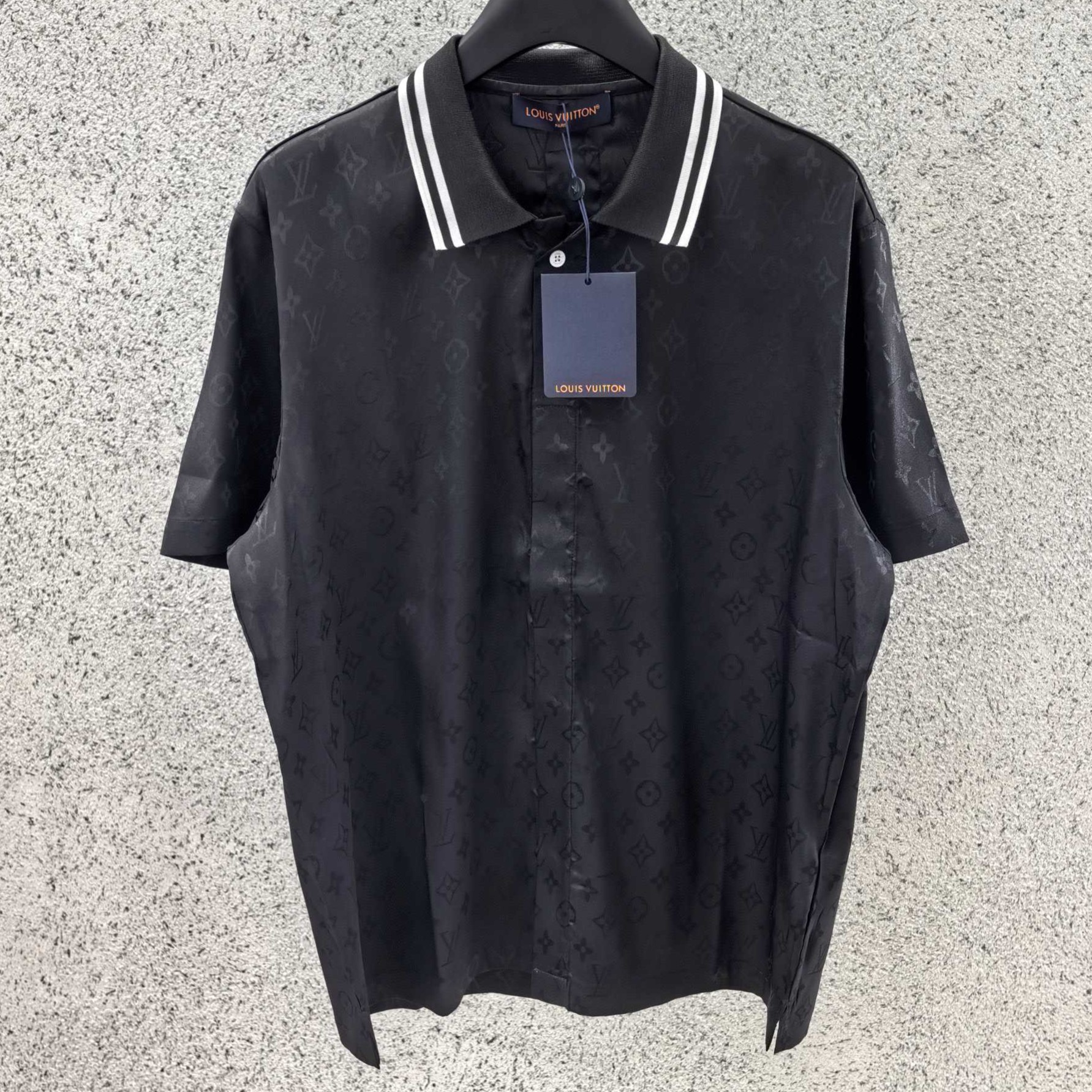 LOUIS VUITTON 루이비통 모노그램 무아레 자카드 숏슬리브 실크 셔츠 (Monogram Moire Jacquard Short Sleeved Silk Shirt) 1AGTP2 / 1AGTP1