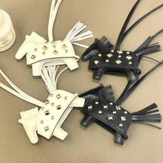 HERMES 로데오 로베오 락 PM 백참 #H086714