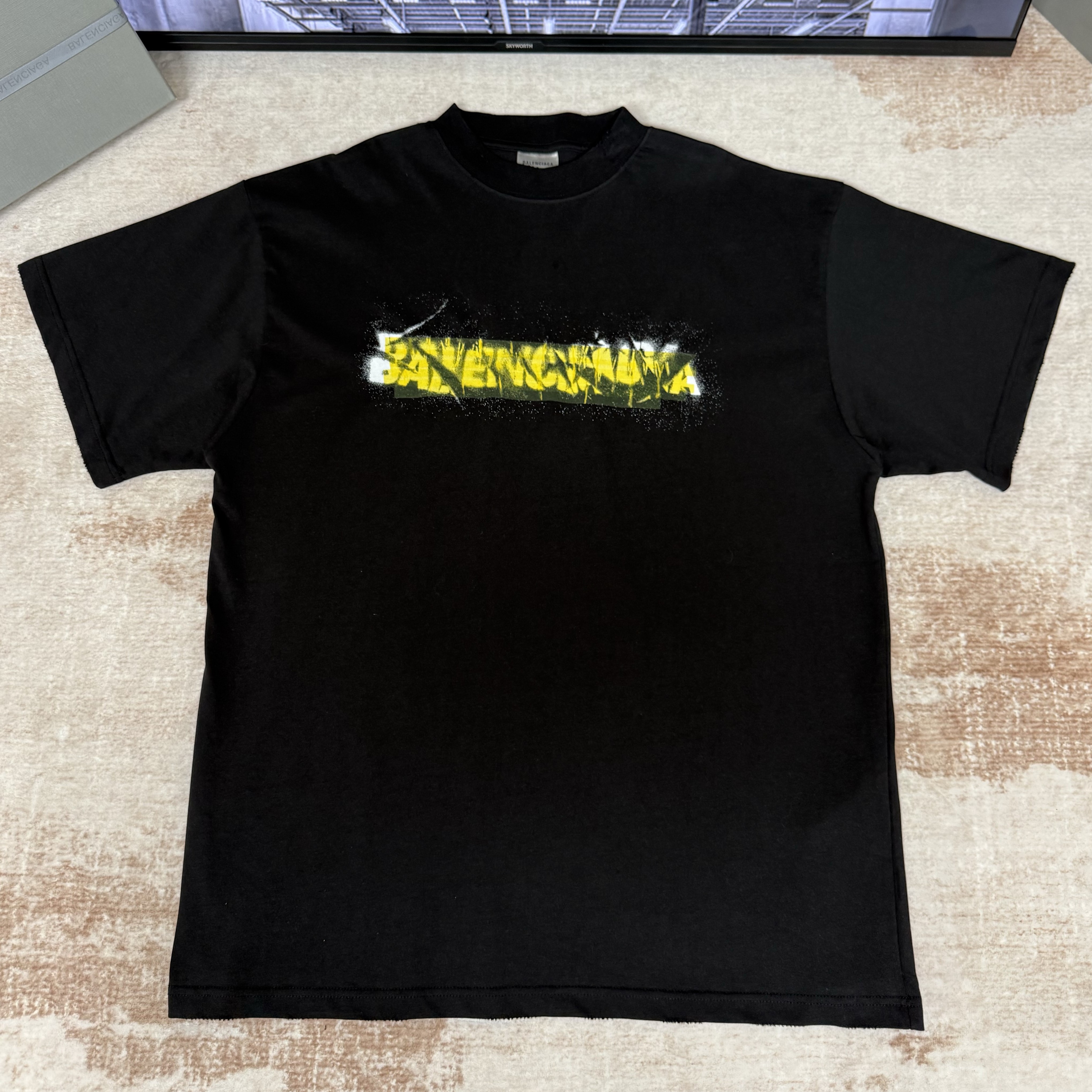 BALENCIAGA 발렌시아가 메시 스프레이 미디엄 핏 티셔츠 #16546527