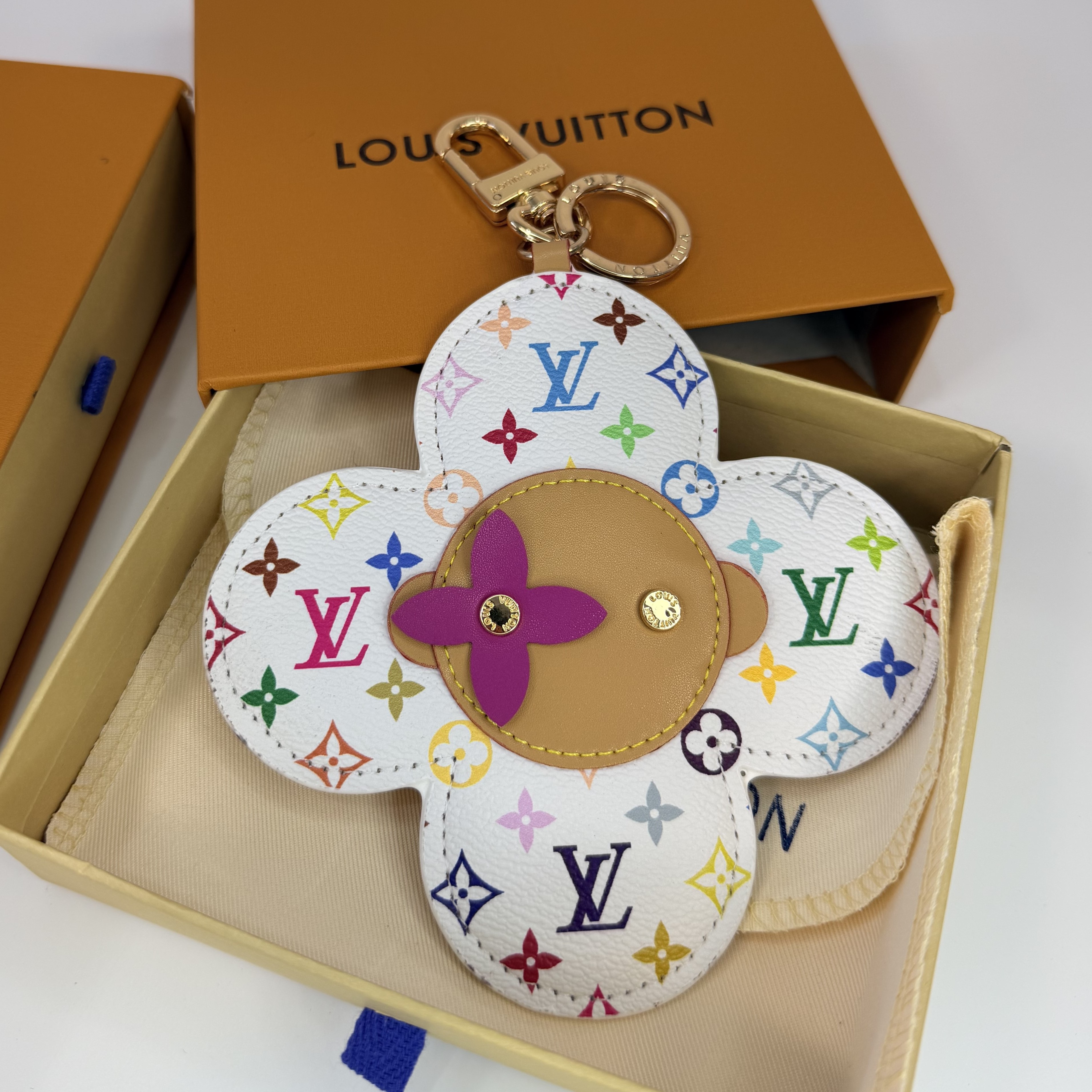 LOUIS VUITTON 루이비통 LV x TM 비비엔 헤드 백 참 멀티컬러 (Louis Vuitton x Takashi Murakami Vivienne Head Bag Charm Multicolor)M03728