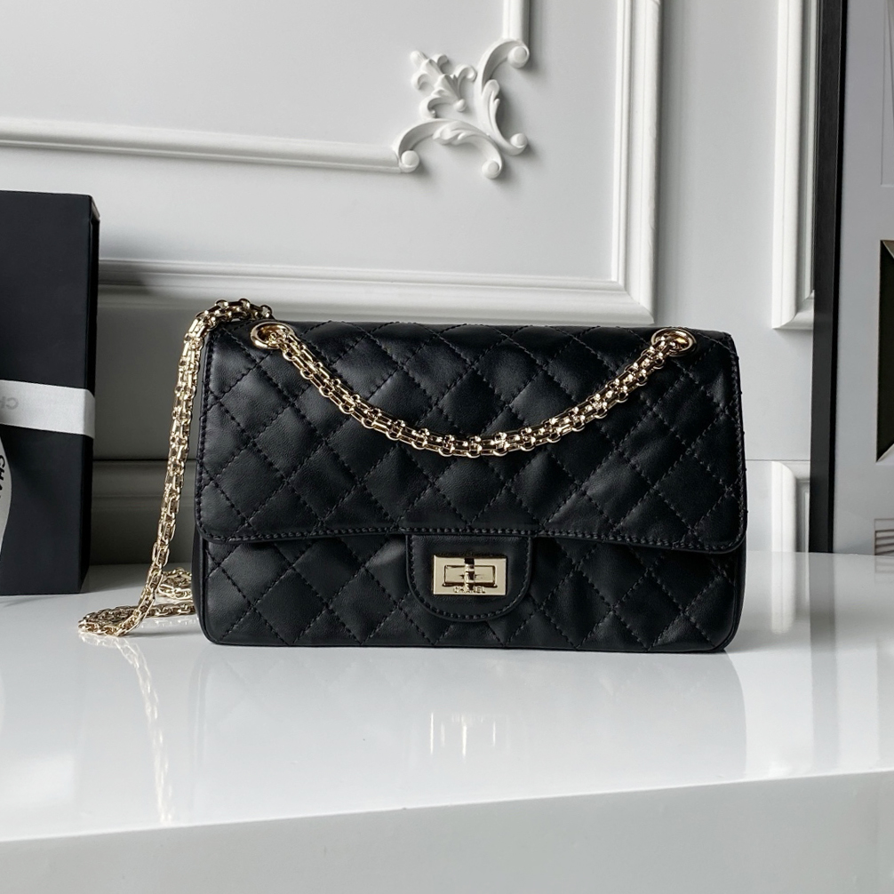 CHANEL 샤넬 2.55 빈티지 미디움 플랩백 금장 A37586