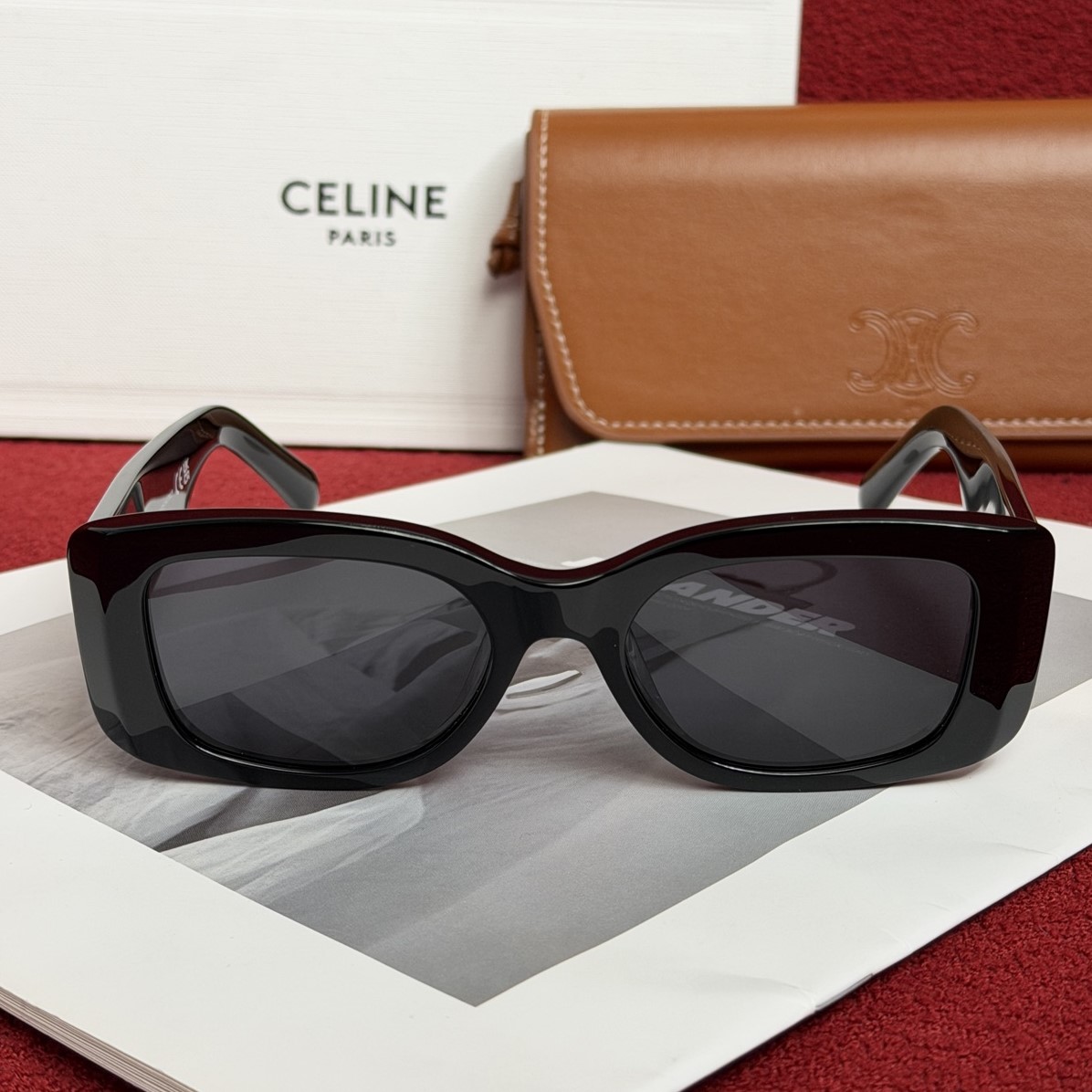 CELINE 셀린느 트리옹프 XL 01 선글라스 아세테이트 (Triomphe XL 01 Sunglasses in Acetate )
