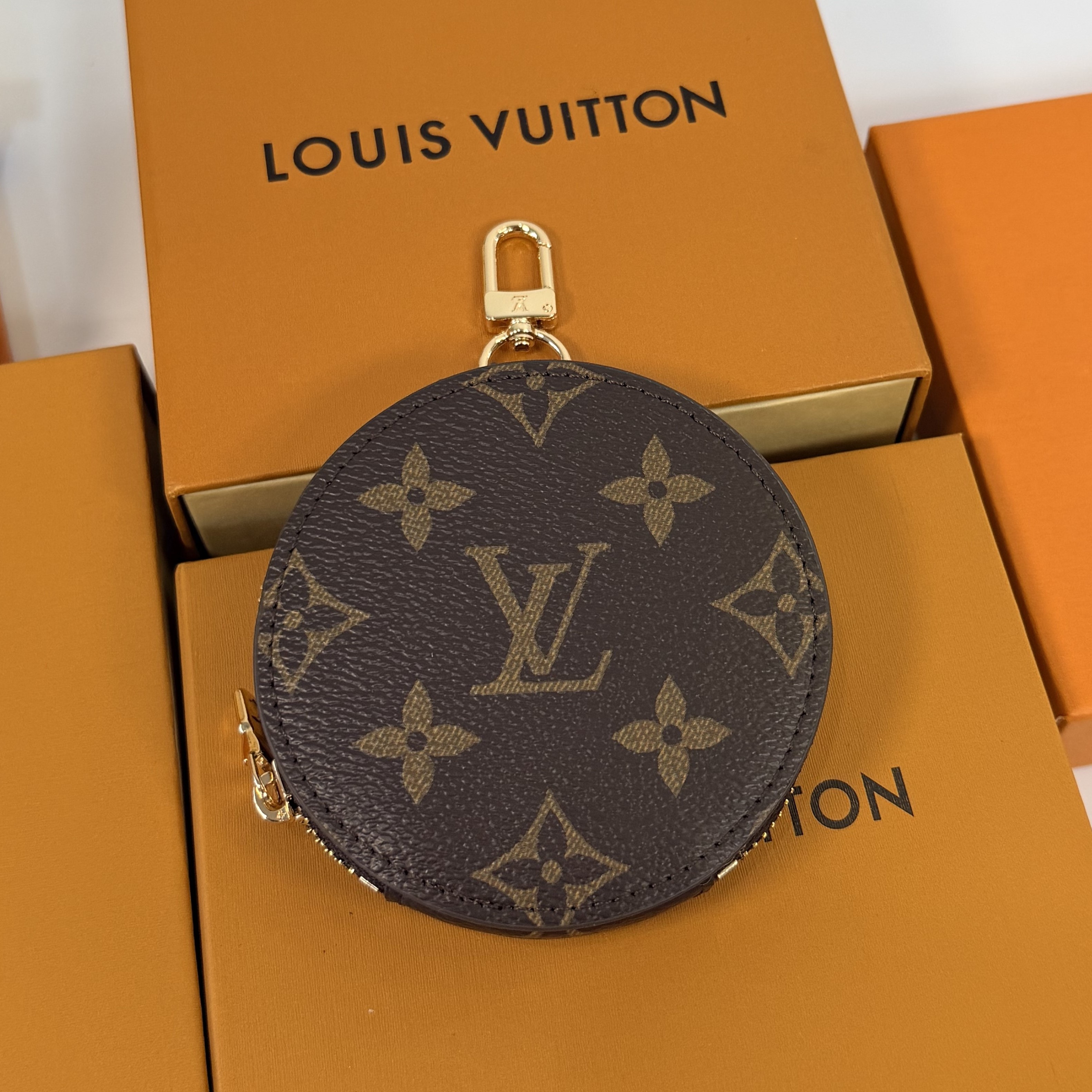 LOUIS VUITTON 루이비통 라운드 코인 퍼스 모노그램 / 백 참 키홀더 M61926