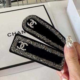 CHANEL 샤넬 CC 로고 스트라스 벨벳 스퀘어 바레트 헤어핀 #1616729