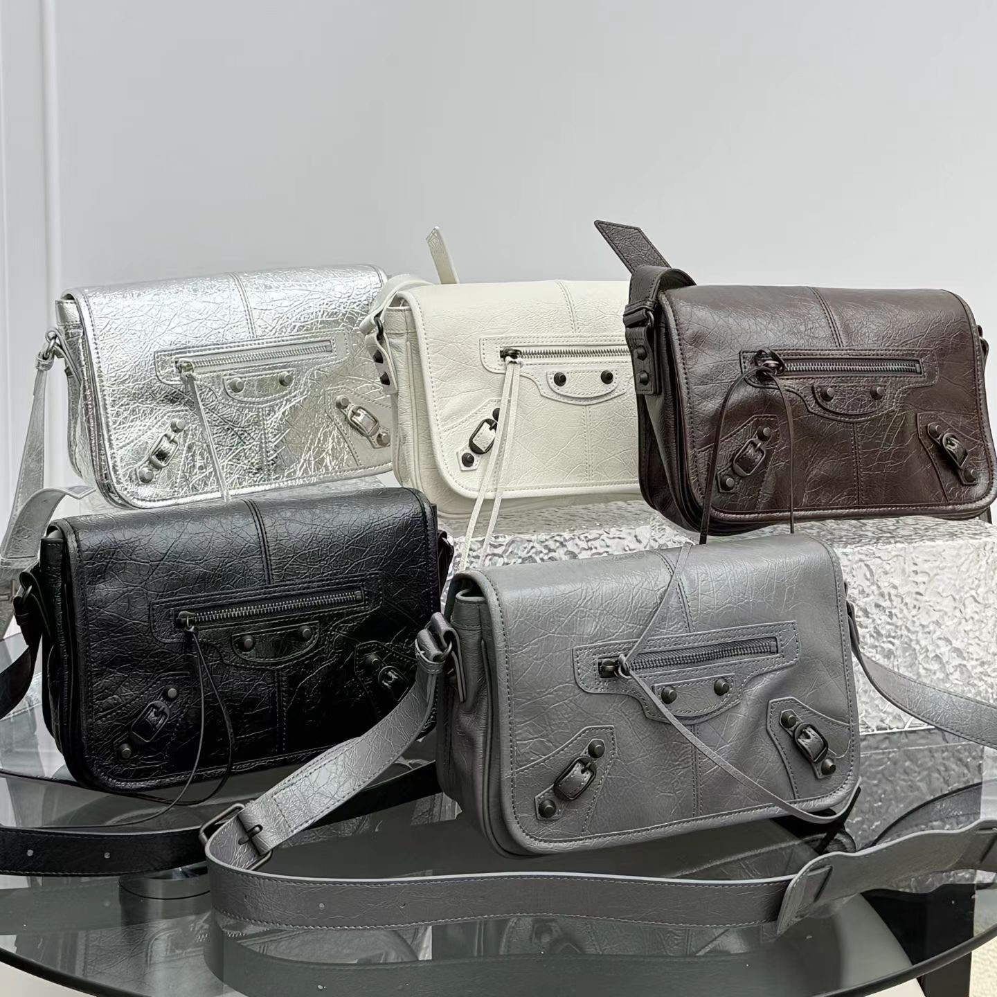 BALENCIAGA 발렌시아가 Lecity르시티 숄더백 (5칼러) 823058