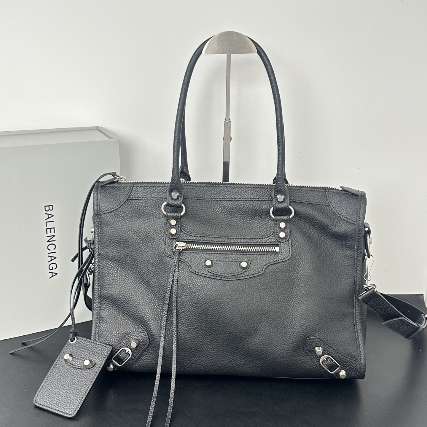 BALENCIAGA 발렌시아가 르시티백 그레인 카프스킨 8894