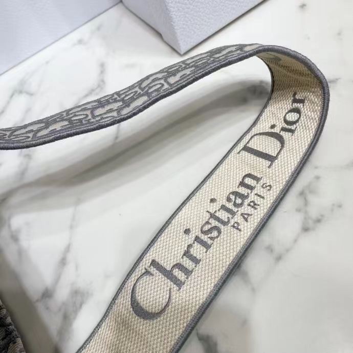 DIOR 디올