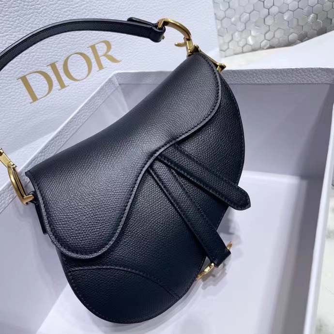 DIOR 디올