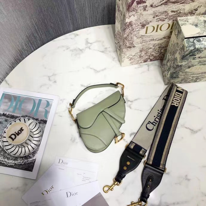 DIOR 디올