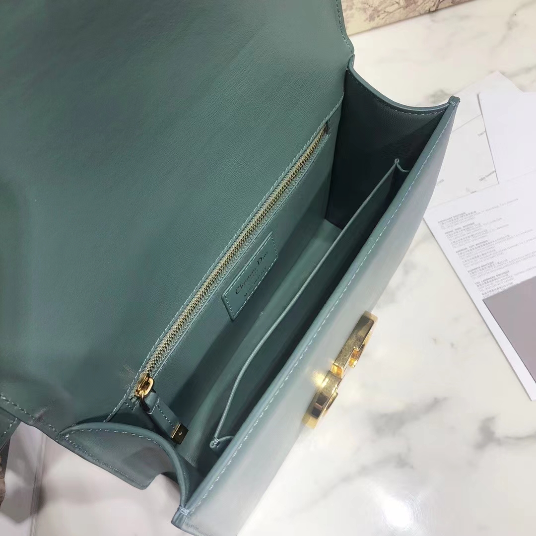 DIOR 디올