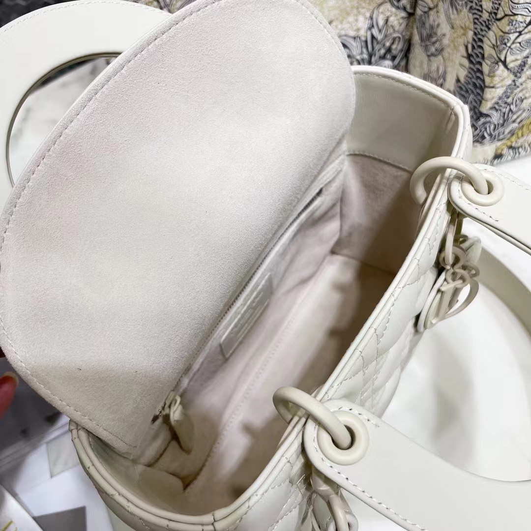 DIOR 디올