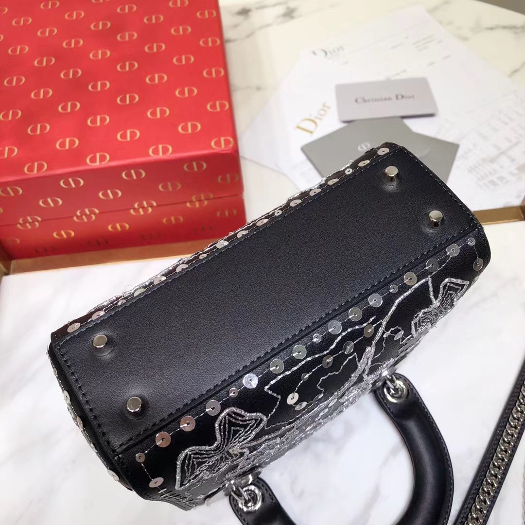 DIOR 디올