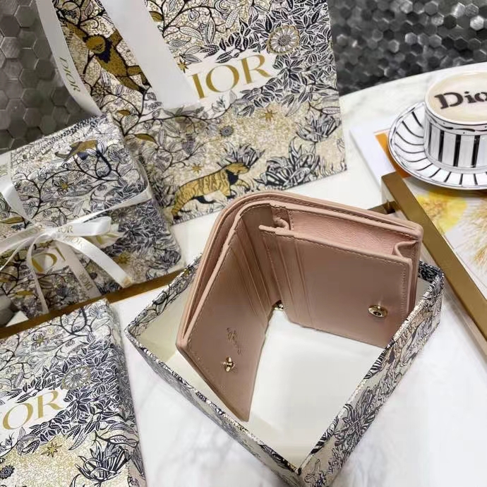 DIOR 디올