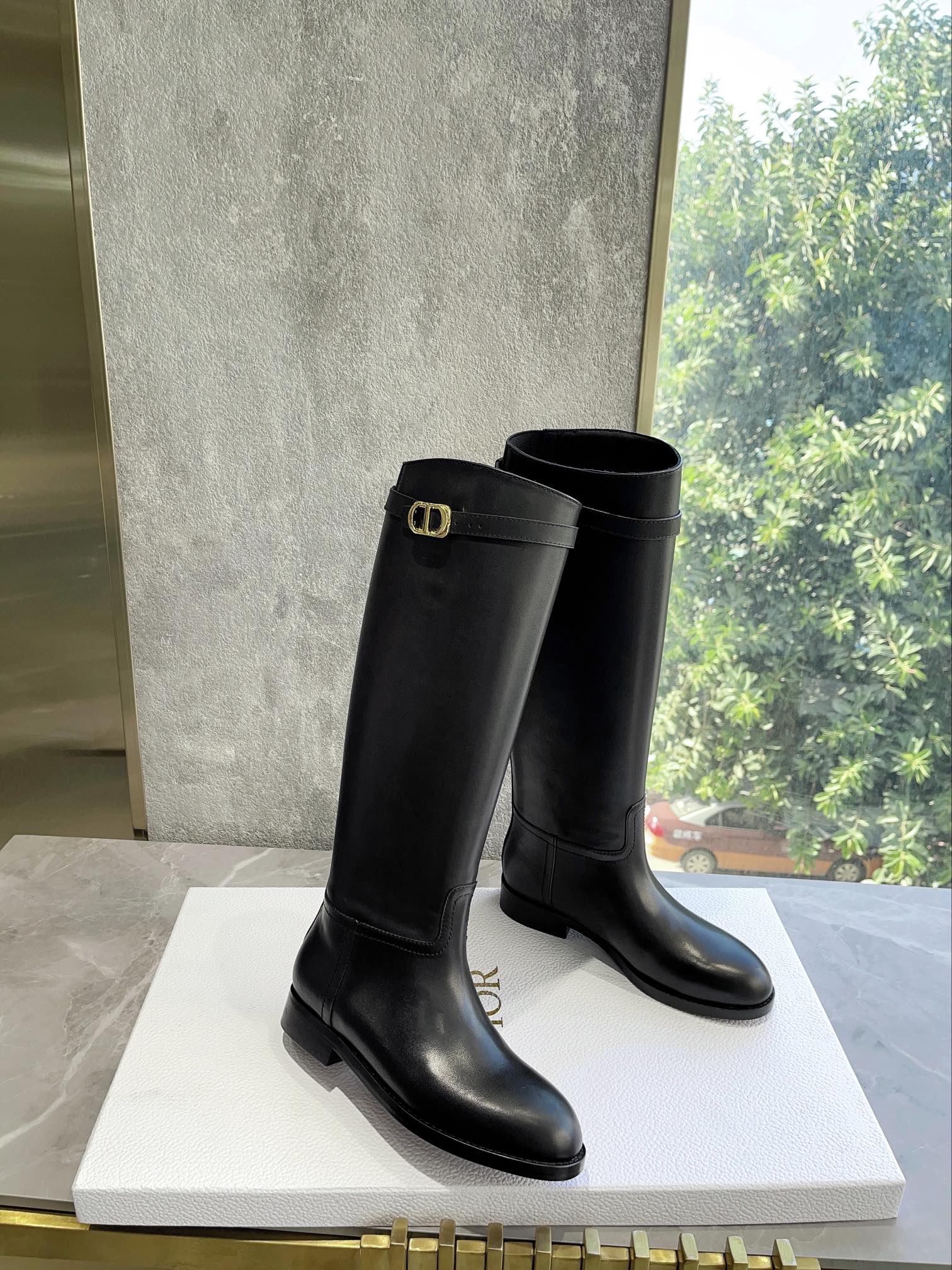 디올 [DIOR]