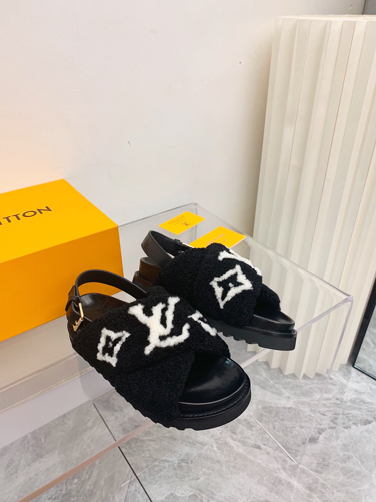 루이비통 [LOUIS VUITTON]