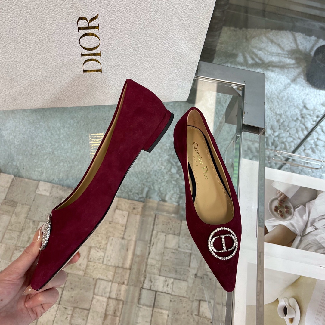 디올 [DIOR]